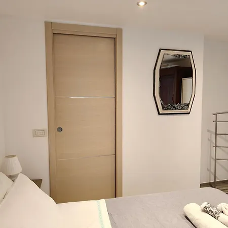 Colaela Apartment *